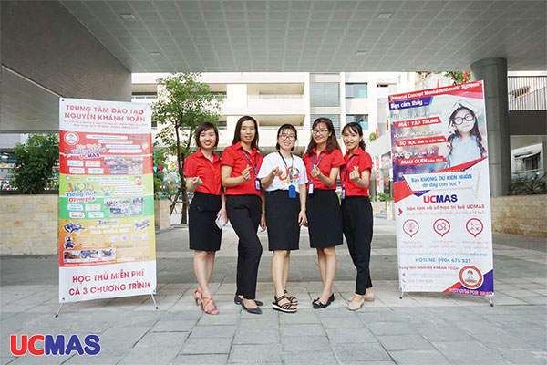 Đội ngũ nhân viên của UCMAS Nguyễn Khánh Toàn
