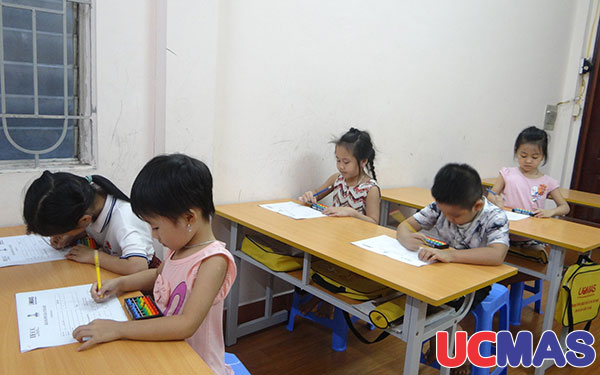 Môi trường học tập tại UCMAS Phú Lương