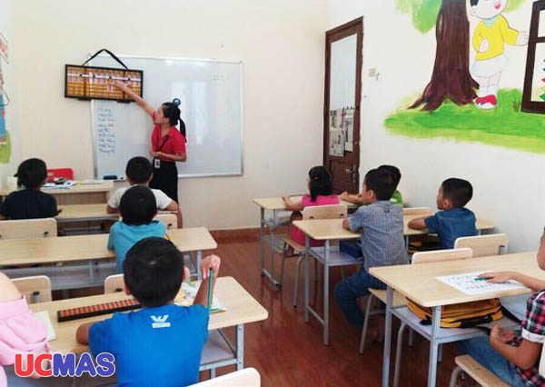 lớp học tại trung tâm ucmas nguyễn văn cừ
