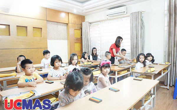 Quang cảnh một lớp học thực tế tại UCMAS Nguyễn Khánh Toàn